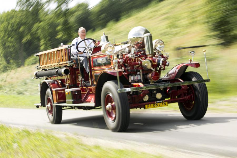  Ahrens-Fox N-S-4 Triple Combination Pumper 1925 года  (фото 1 из 47)